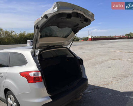 Серый Форд Фокус, объемом двигателя 1.6 л и пробегом 236 тыс. км за 7800 $, фото 6 на Automoto.ua