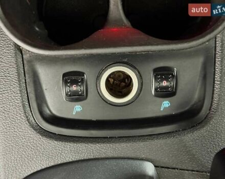 Серый Форд Фокус, объемом двигателя 1.6 л и пробегом 296 тыс. км за 7849 $, фото 6 на Automoto.ua