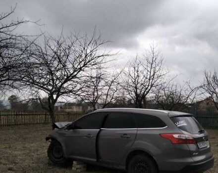 Серый Форд Фокус, объемом двигателя 1.6 л и пробегом 250 тыс. км за 2200 $, фото 2 на Automoto.ua