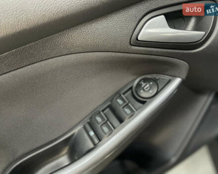 Сірий Форд Фокус, об'ємом двигуна 1.6 л та пробігом 242 тис. км за 8450 $, фото 28 на Automoto.ua