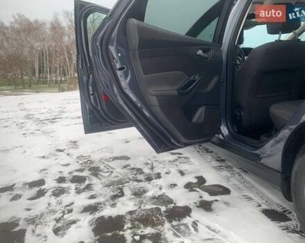 Серый Форд Фокус, объемом двигателя 1.6 л и пробегом 243 тыс. км за 7700 $, фото 39 на Automoto.ua