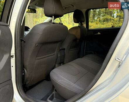 Серый Форд Фокус, объемом двигателя 2 л и пробегом 265 тыс. км за 6900 $, фото 40 на Automoto.ua