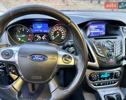 Сірий Форд Фокус, об'ємом двигуна 1.6 л та пробігом 288 тис. км за 6900 $, фото 32 на Automoto.ua
