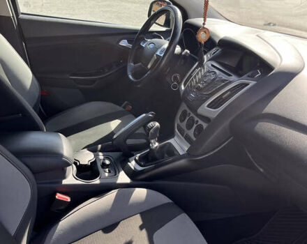 Серый Форд Фокус, объемом двигателя 1.6 л и пробегом 236 тыс. км за 7800 $, фото 4 на Automoto.ua