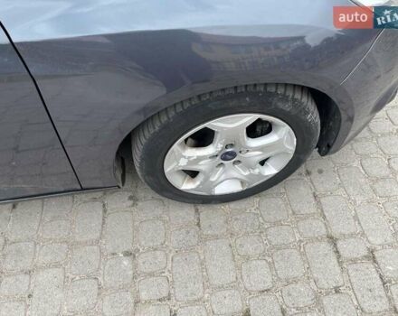 Серый Форд Фокус, объемом двигателя 1.6 л и пробегом 260 тыс. км за 7200 $, фото 13 на Automoto.ua