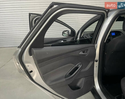 Серый Форд Фокус, объемом двигателя 1.6 л и пробегом 248 тыс. км за 7999 $, фото 37 на Automoto.ua