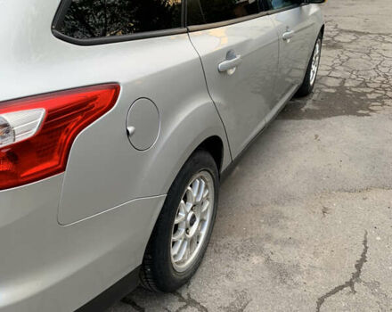 Серый Форд Фокус, объемом двигателя 1.56 л и пробегом 270 тыс. км за 7500 $, фото 10 на Automoto.ua