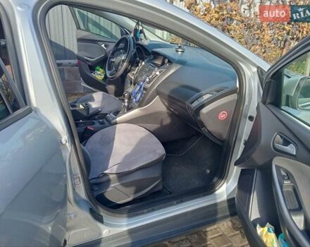 Серый Форд Фокус, объемом двигателя 1.56 л и пробегом 280 тыс. км за 6700 $, фото 4 на Automoto.ua