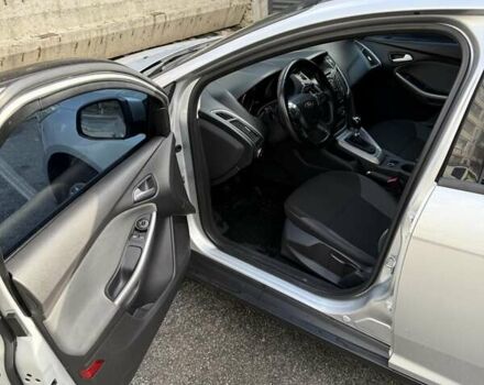 Серый Форд Фокус, объемом двигателя 1.6 л и пробегом 297 тыс. км за 7500 $, фото 5 на Automoto.ua