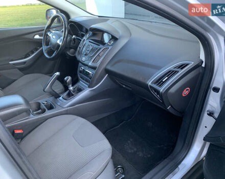 Форд Фокус 2013 в Ровно на Automoto.ua Серый Форд Фокус, объемом двигателя 1.6 л и пробегом 236 тыс. км за 7950 $, фото 26 на Automoto.ua