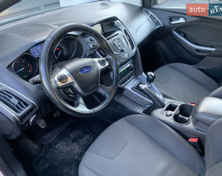 Форд Фокус 2013 в Ровно на Automoto.ua Серый Форд Фокус, объемом двигателя 1.6 л и пробегом 236 тыс. км за 7950 $, фото 18 на Automoto.ua