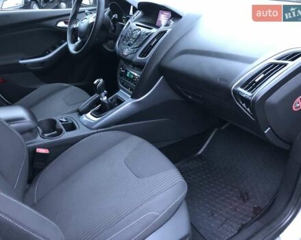 Серый Форд Фокус, объемом двигателя 1.6 л и пробегом 209 тыс. км за 7500 $, фото 16 на Automoto.ua