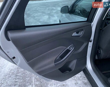 Сірий Форд Фокус, об'ємом двигуна 1.6 л та пробігом 238 тис. км за 7999 $, фото 14 на Automoto.ua