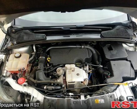 Форд Фокус 2013 в Вознесенске на Automoto.ua Серый Форд Фокус, объемом двигателя 1 л и пробегом 133 тыс. км за 6600 $, фото 10 на Automoto.ua