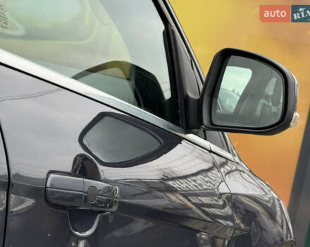 Серый Форд Фокус, объемом двигателя 1.6 л и пробегом 227 тыс. км за 8900 $, фото 26 на Automoto.ua