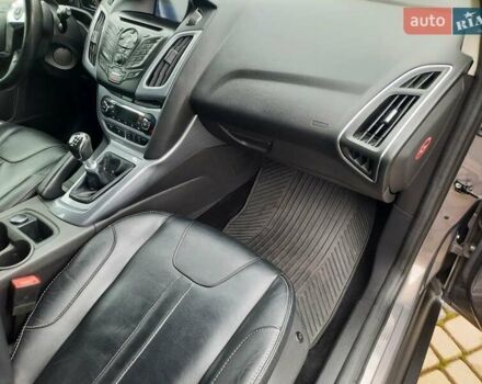 Серый Форд Фокус, объемом двигателя 1.6 л и пробегом 258 тыс. км за 8299 $, фото 77 на Automoto.ua