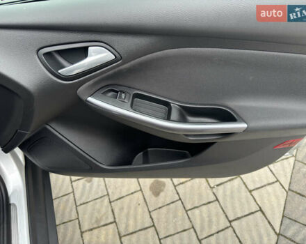 Серый Форд Фокус, объемом двигателя 1.6 л и пробегом 219 тыс. км за 8749 $, фото 47 на Automoto.ua