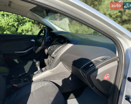 Форд Фокус 2013 у Києві на Automoto.ua Сірий Форд Фокус, об'ємом двигуна 1.6 л та пробігом 242 тис. км за 6990 $, фото 20 на Automoto.ua