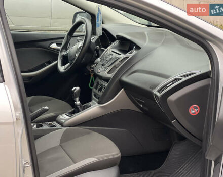 Серый Форд Фокус, объемом двигателя 1.6 л и пробегом 243 тыс. км за 7000 $, фото 22 на Automoto.ua