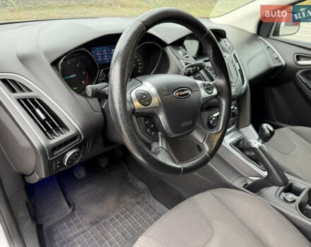 Серый Форд Фокус, объемом двигателя 1.56 л и пробегом 232 тыс. км за 7400 $, фото 17 на Automoto.ua