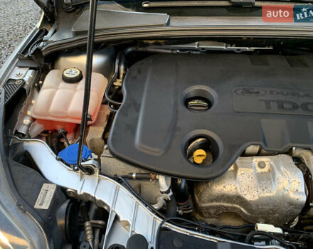 Серый Форд Фокус, объемом двигателя 1.6 л и пробегом 236 тыс. км за 7800 $, фото 12 на Automoto.ua