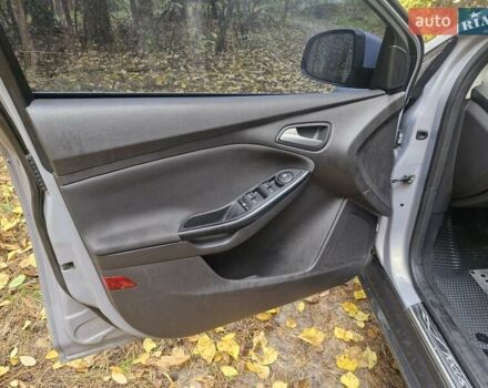 Сірий Форд Фокус, об'ємом двигуна 1 л та пробігом 80 тис. км за 7500 $, фото 31 на Automoto.ua