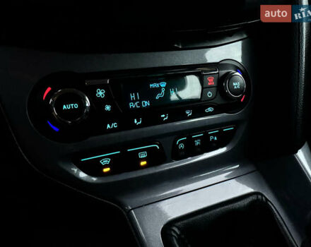 Сірий Форд Фокус, об'ємом двигуна 1.6 л та пробігом 219 тис. км за 9250 $, фото 128 на Automoto.ua