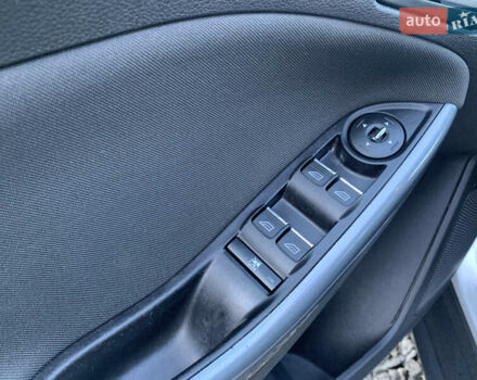 Форд Фокус 2013 в Ровно на Automoto.ua Серый Форд Фокус, объемом двигателя 1.6 л и пробегом 236 тыс. км за 7950 $, фото 40 на Automoto.ua
