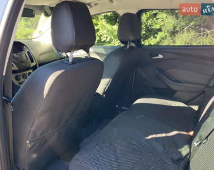 Форд Фокус 2013 у Києві на Automoto.ua Сірий Форд Фокус, об'ємом двигуна 1.6 л та пробігом 242 тис. км за 6990 $, фото 23 на Automoto.ua