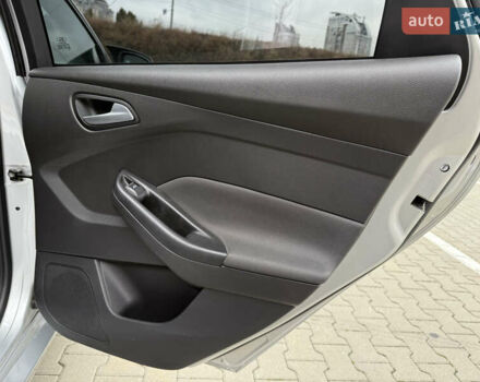 Серый Форд Фокус, объемом двигателя 1.56 л и пробегом 232 тыс. км за 7400 $, фото 26 на Automoto.ua