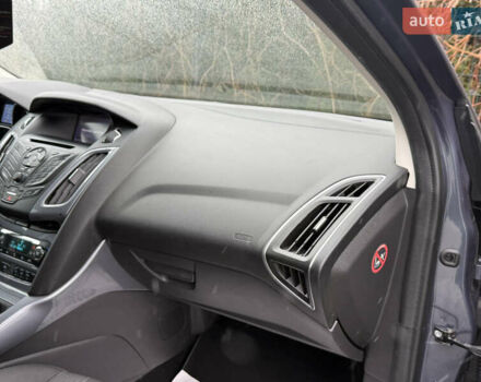 Сірий Форд Фокус, об'ємом двигуна 1.6 л та пробігом 230 тис. км за 8700 $, фото 31 на Automoto.ua