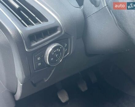 Серый Форд Фокус, объемом двигателя 1.6 л и пробегом 224 тыс. км за 8500 $, фото 31 на Automoto.ua