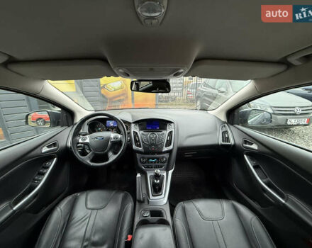 Серый Форд Фокус, объемом двигателя 1.6 л и пробегом 232 тыс. км за 9200 $, фото 4 на Automoto.ua