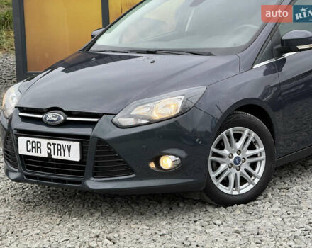 Серый Форд Фокус, объемом двигателя 1.6 л и пробегом 227 тыс. км за 8900 $, фото 8 на Automoto.ua