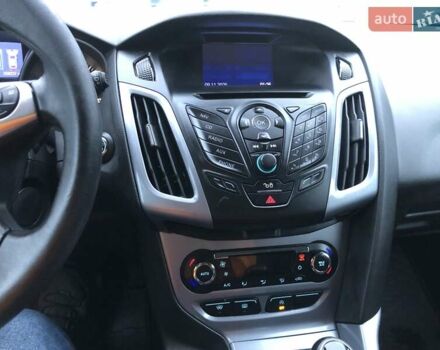 Серый Форд Фокус, объемом двигателя 1.6 л и пробегом 209 тыс. км за 7500 $, фото 14 на Automoto.ua