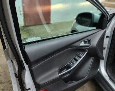 Сірий Форд Фокус, об'ємом двигуна 1.56 л та пробігом 210 тис. км за 8500 $, фото 23 на Automoto.ua