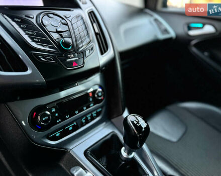 Серый Форд Фокус, объемом двигателя 1.6 л и пробегом 219 тыс. км за 9499 $, фото 86 на Automoto.ua