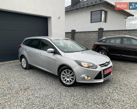 Форд Фокус 2013 в Ровно на Automoto.ua Серый Форд Фокус, объемом двигателя 1.6 л и пробегом 236 тыс. км за 7950 $, фото 1 на Automoto.ua