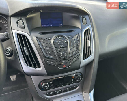 Сірий Форд Фокус, об'ємом двигуна 1.6 л та пробігом 217 тис. км за 8350 $, фото 71 на Automoto.ua