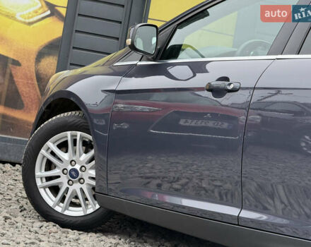 Серый Форд Фокус, объемом двигателя 1.6 л и пробегом 232 тыс. км за 9200 $, фото 17 на Automoto.ua