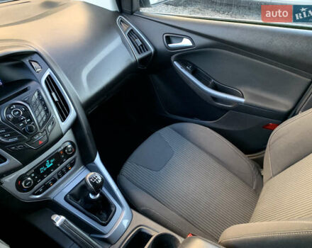 Серый Форд Фокус, объемом двигателя 1.6 л и пробегом 236 тыс. км за 7800 $, фото 41 на Automoto.ua