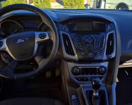 Сірий Форд Фокус, об'ємом двигуна 1 л та пробігом 234 тис. км за 7999 $, фото 3 на Automoto.ua