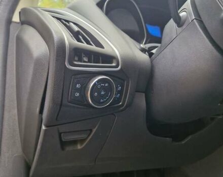Сірий Форд Фокус, об'ємом двигуна 1 л та пробігом 80 тис. км за 7500 $, фото 45 на Automoto.ua