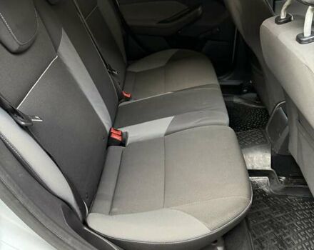 Серый Форд Фокус, объемом двигателя 1.6 л и пробегом 297 тыс. км за 7500 $, фото 13 на Automoto.ua