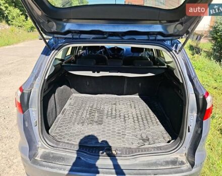 Серый Форд Фокус, объемом двигателя 1.56 л и пробегом 297 тыс. км за 8600 $, фото 12 на Automoto.ua