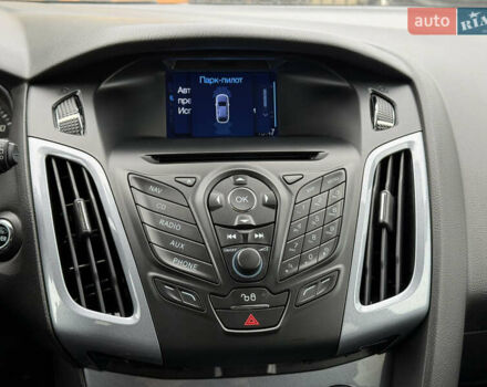 Серый Форд Фокус, объемом двигателя 1.6 л и пробегом 227 тыс. км за 8900 $, фото 52 на Automoto.ua