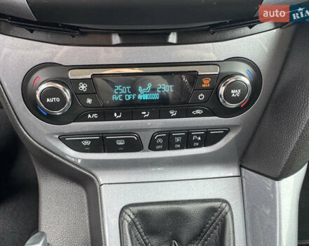 Серый Форд Фокус, объемом двигателя 1.6 л и пробегом 219 тыс. км за 8749 $, фото 57 на Automoto.ua