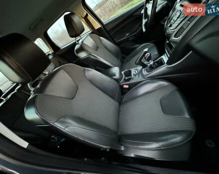 Серый Форд Фокус, объемом двигателя 1.6 л и пробегом 219 тыс. км за 9499 $, фото 100 на Automoto.ua