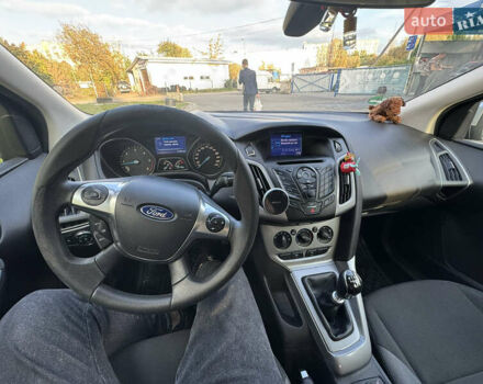 Форд Фокус 2013 у Львові на Automoto.ua Сірий Форд Фокус, об'ємом двигуна 1.56 л та пробігом 172 тис. км за 9100 $, фото 5 на Automoto.ua