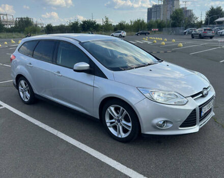 Форд Фокус 2013 в Киеве на Automoto.ua Серый Форд Фокус, объемом двигателя 1.56 л и пробегом 238 тыс. км за 8000 $, фото 3 на Automoto.ua